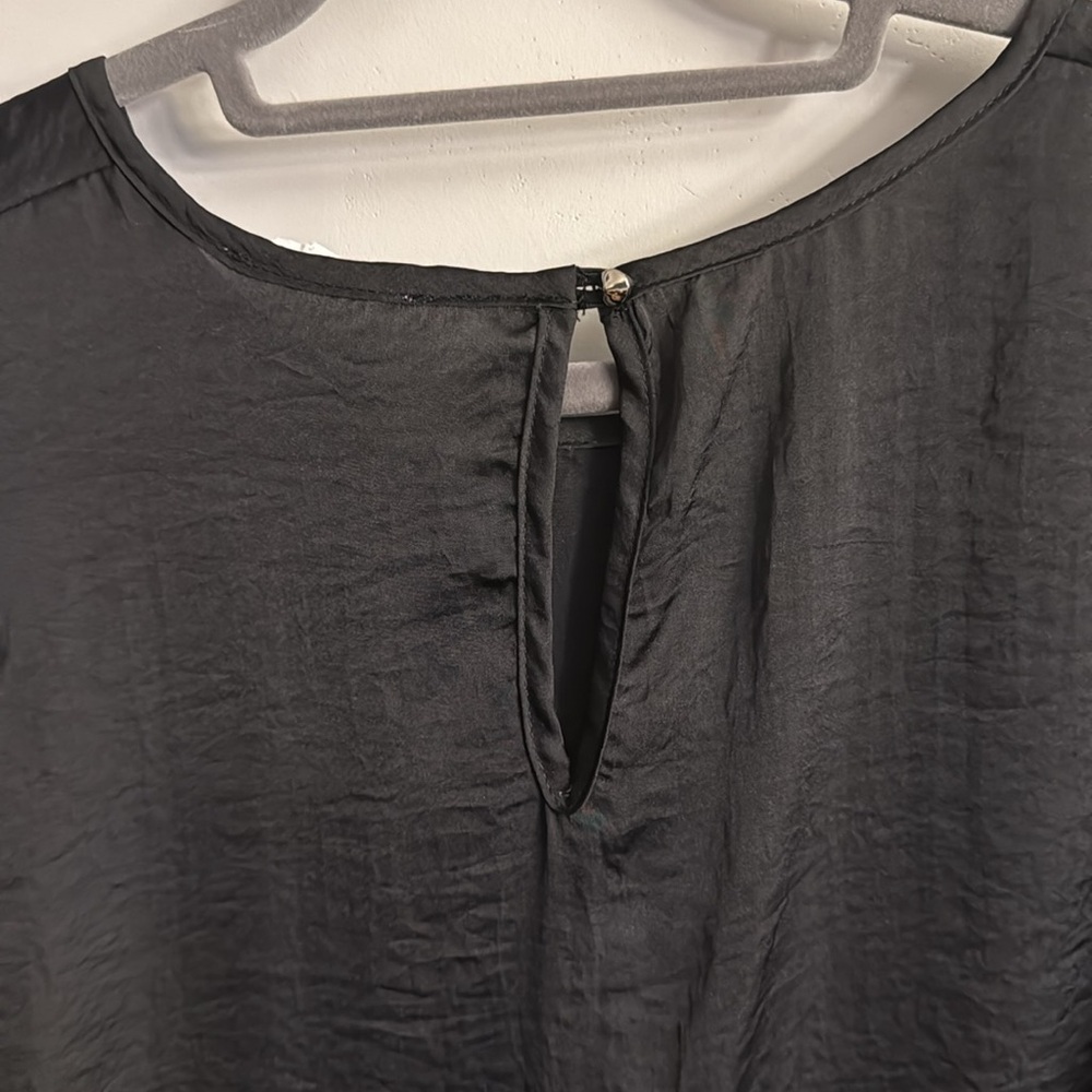 Black top - Picture 6 of 7